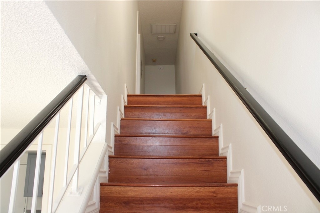 260 E Beverly Boulevard - Photo 5