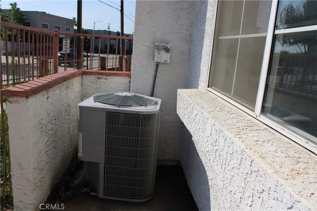 260 E Beverly Boulevard - Photo 13