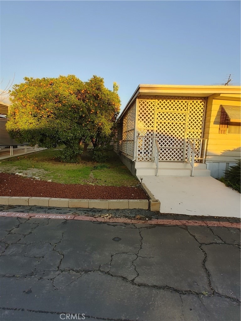 13645 5th Street - Photo 0
