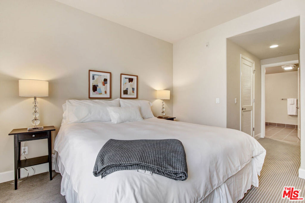 589 Americana Way - Photo 8