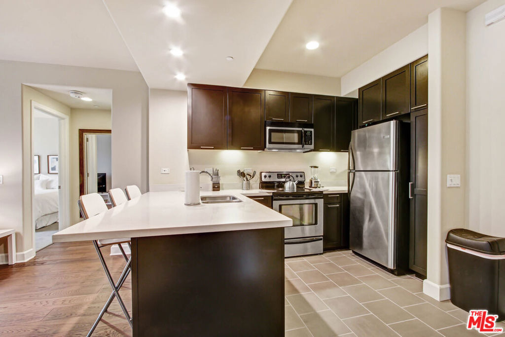 589 Americana Way - Photo 5