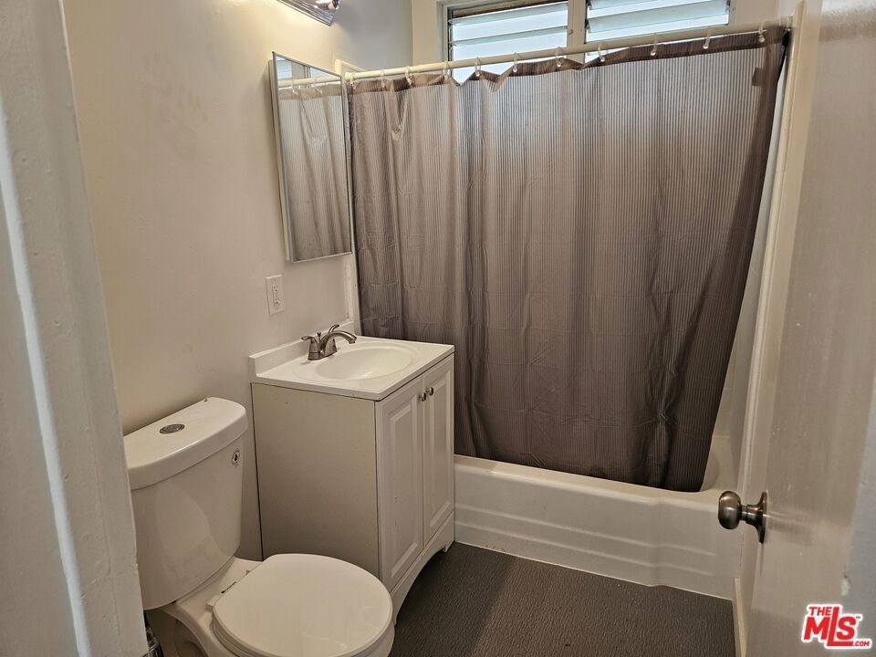 263 E 84th Place - Photo 9