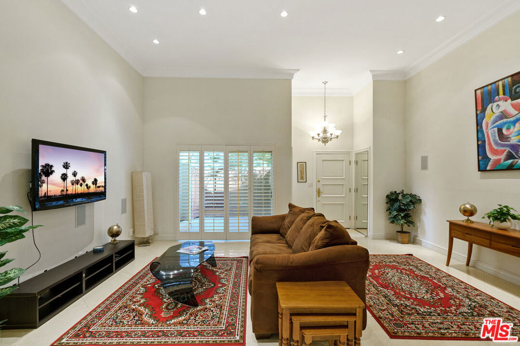 1131 Alta Loma Road - Photo 5