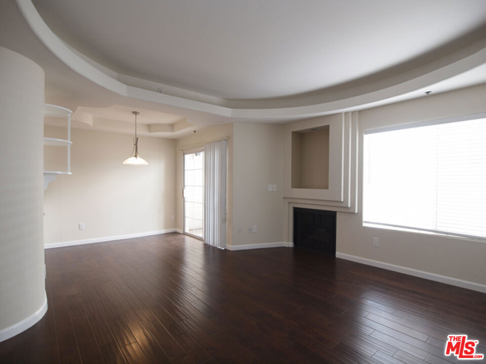 10627 Moorpark Street - Photo 2