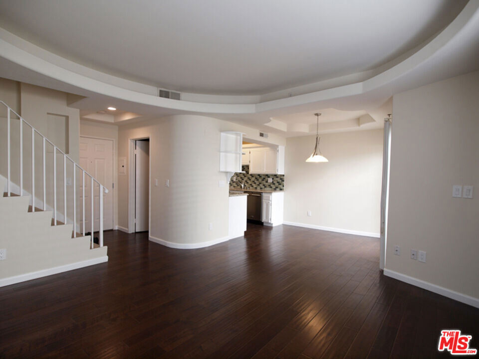 10627 Moorpark Street - Photo 1