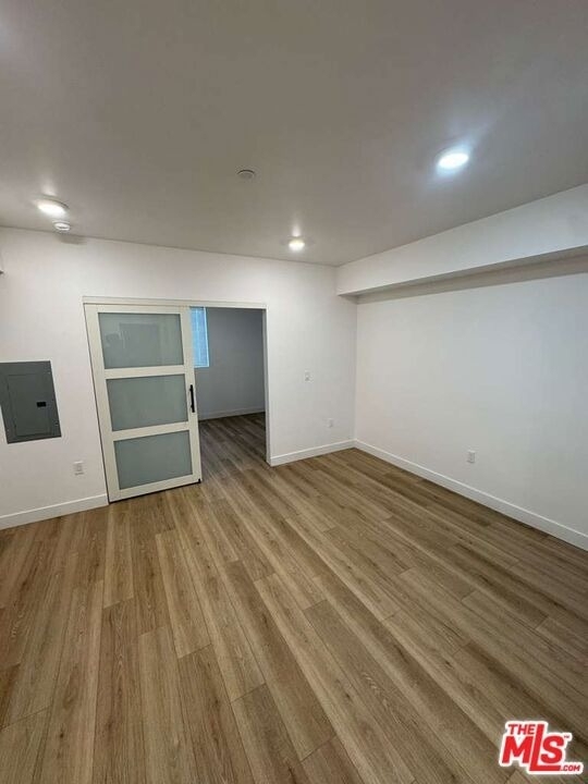 1039 E 28th Street - Photo 9