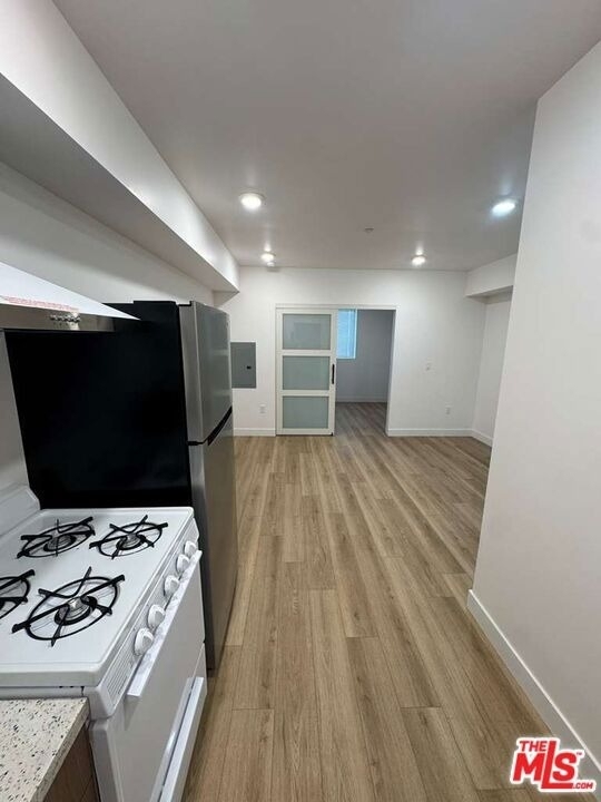1039 E 28th Street - Photo 8