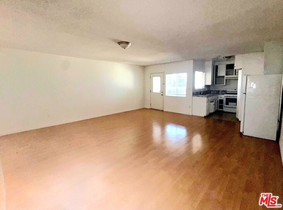 3055 Foothill Boulevard - Photo 7