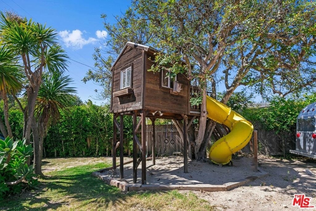 7038 Dume Drive - Photo 40