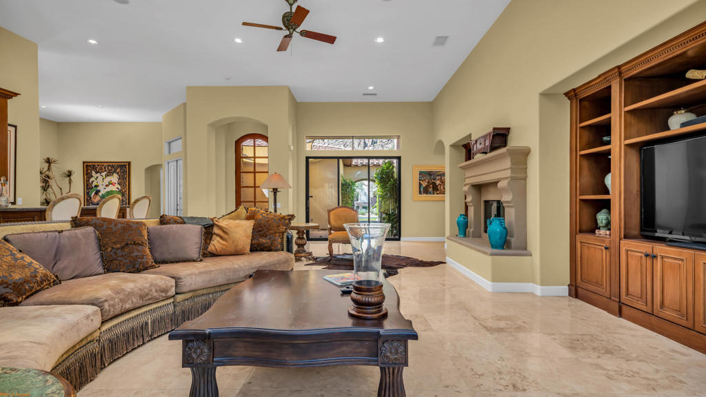 46710 Bradshaw - Photo 0