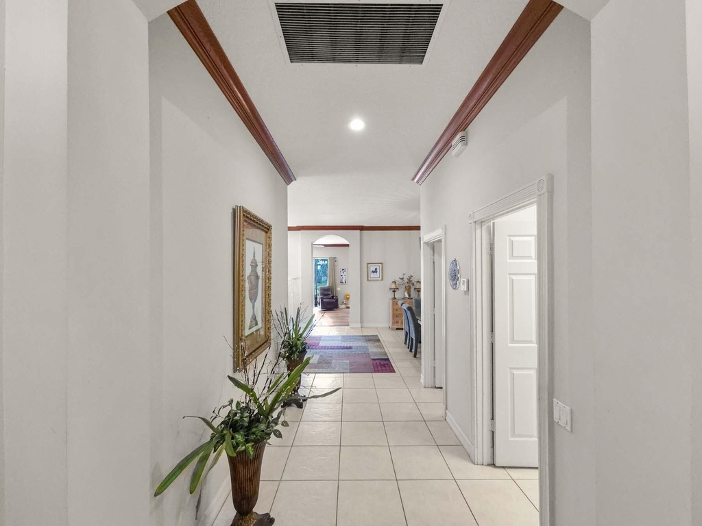 5058 Glenville Drive - Photo 3