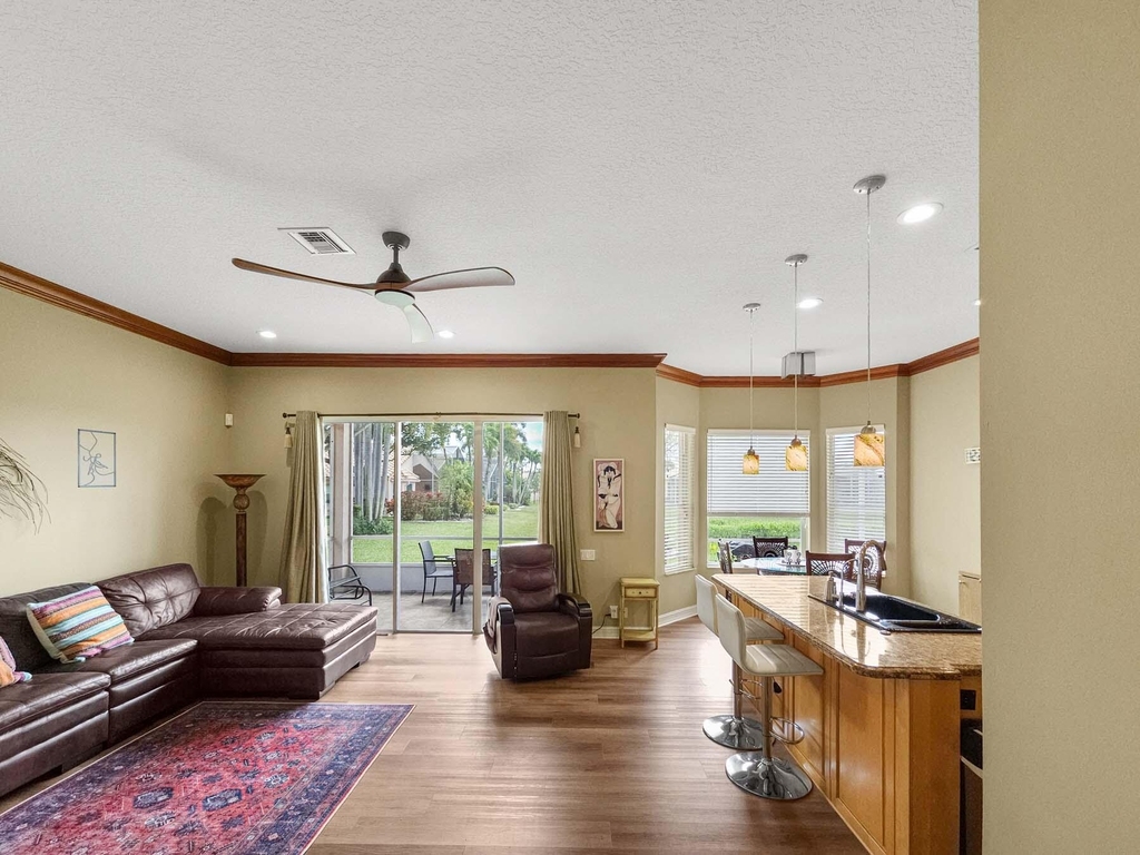 5058 Glenville Drive - Photo 11