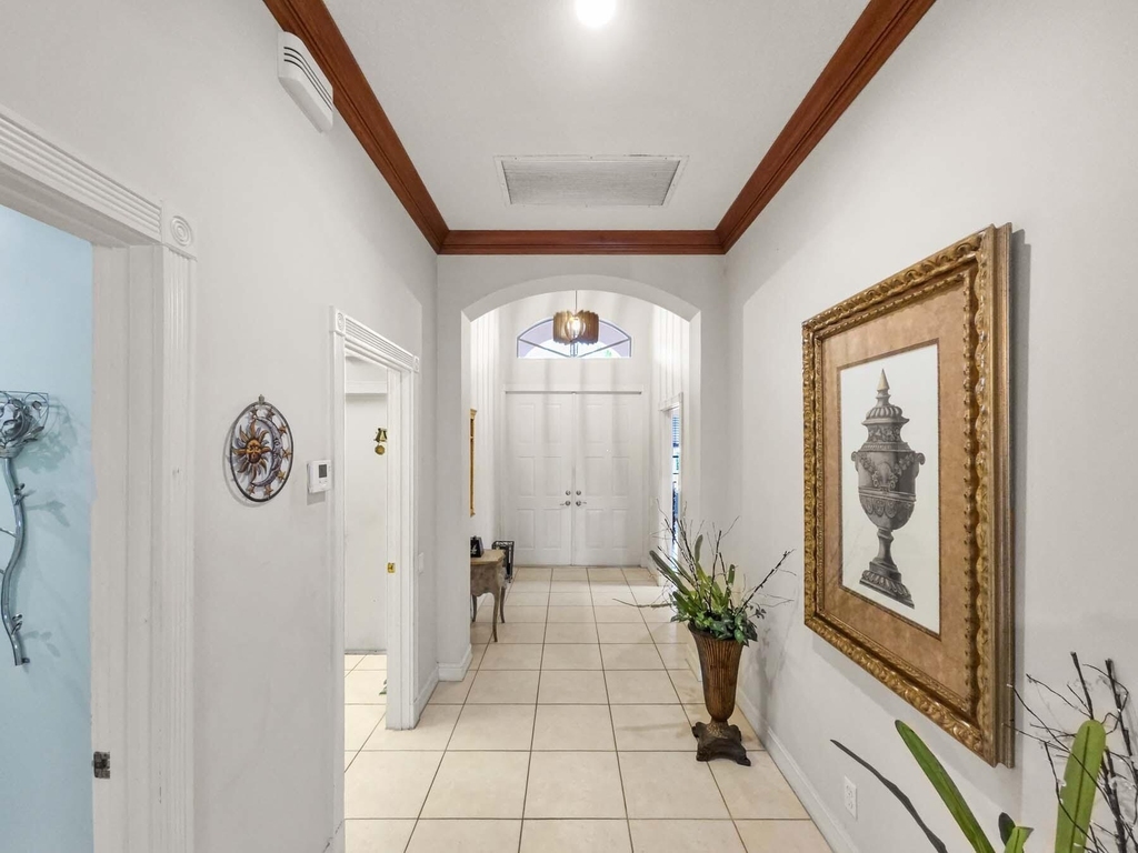 5058 Glenville Drive - Photo 4