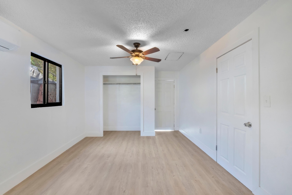 2428 Nw 28th Street - Photo 8