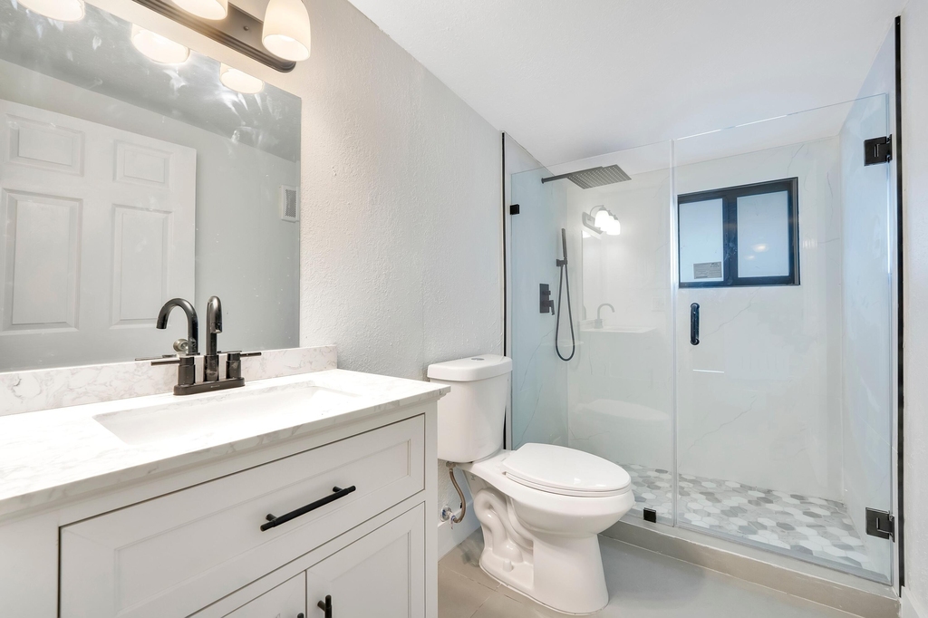 2428 Nw 28th Street - Photo 9