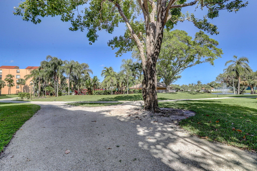 600 Egret Circle - Photo 41