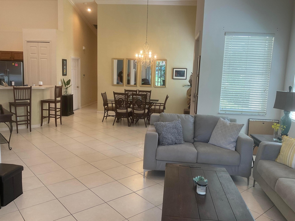 9201 Wentworth Lane - Photo 2