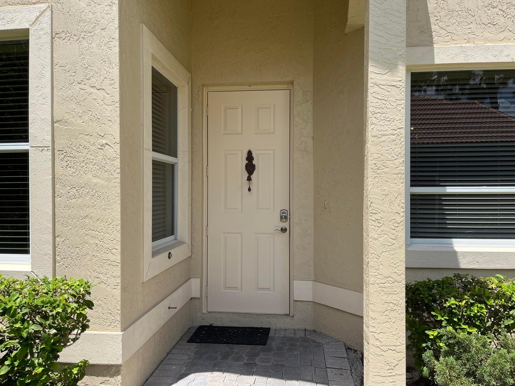 9201 Wentworth Lane - Photo 11