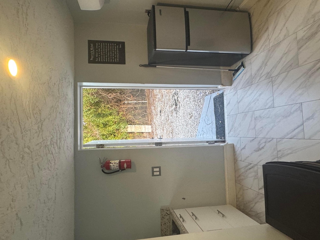 173 W 16th Street - Photo 4