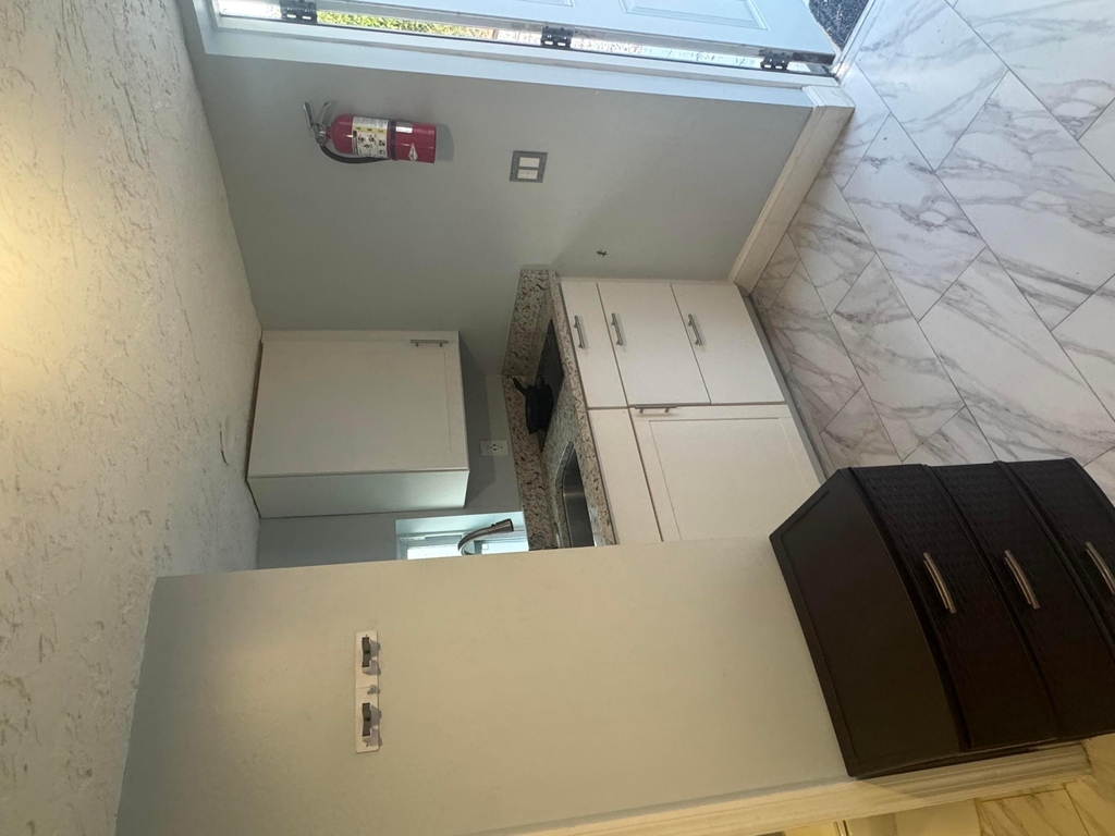 173 W 16th Street - Photo 6