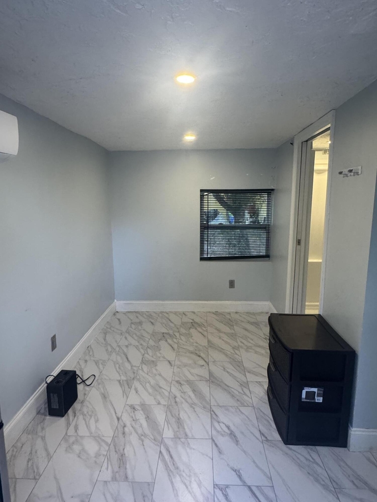 173 W 16th Street - Photo 1