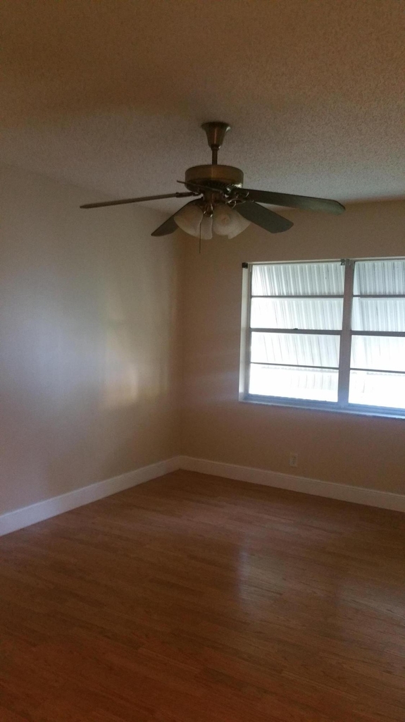 22447 Sw 56th Avenue - Photo 8