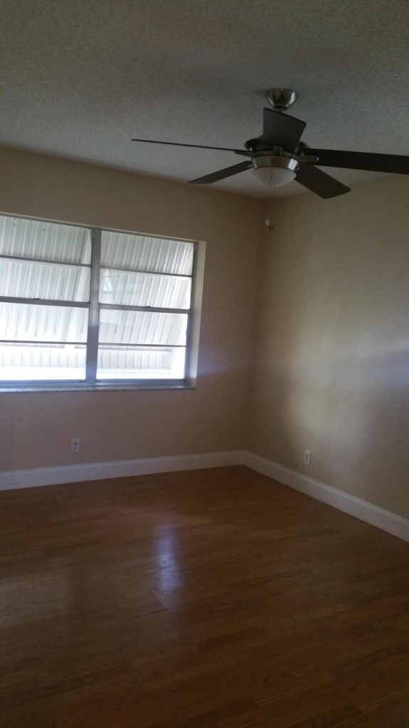 22447 Sw 56th Avenue - Photo 6