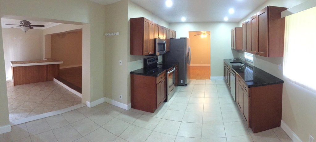 22447 Sw 56th Avenue - Photo 2