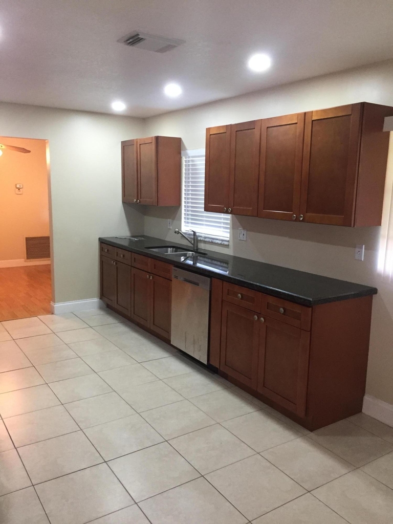 22447 Sw 56th Avenue - Photo 5