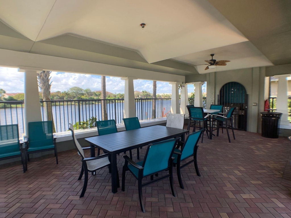 500 Pacific Grove Drive - Photo 19