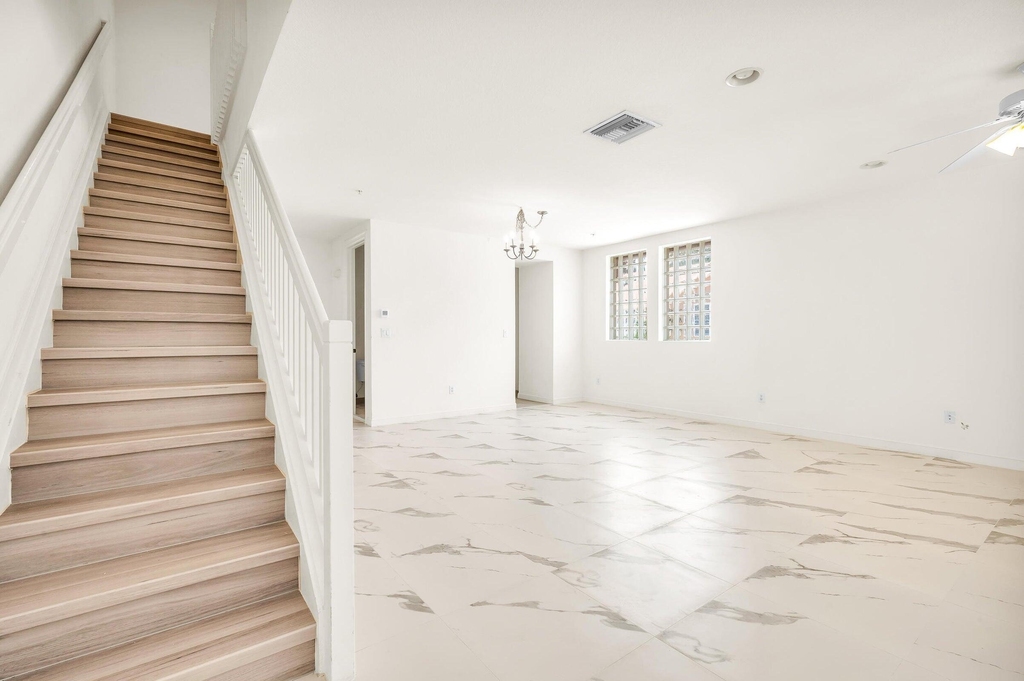 500 Pacific Grove Drive - Photo 2