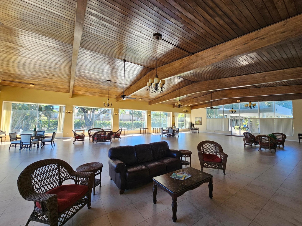 470 Executive Center Drive - Photo 17