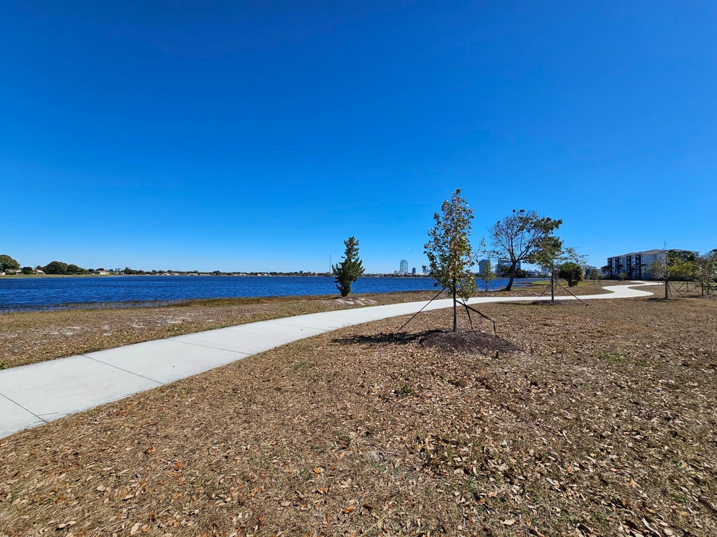 470 Executive Center Drive - Photo 14