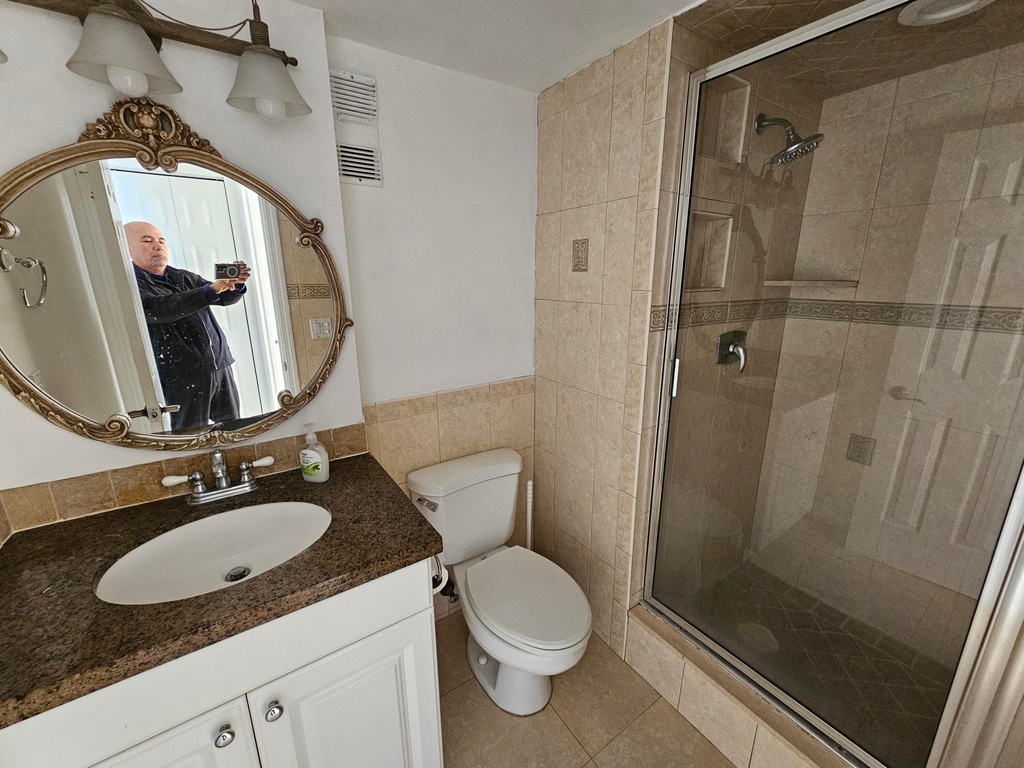 470 Executive Center Drive - Photo 10