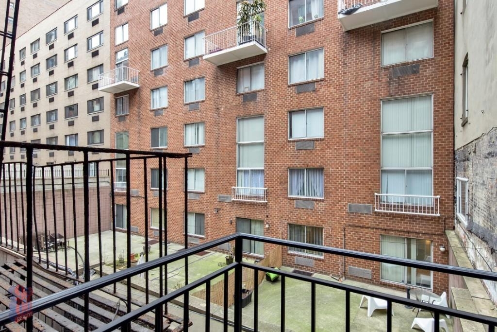219 East 23rd Street - Photo 7