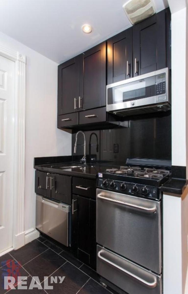 West 53rd Street - Photo 3