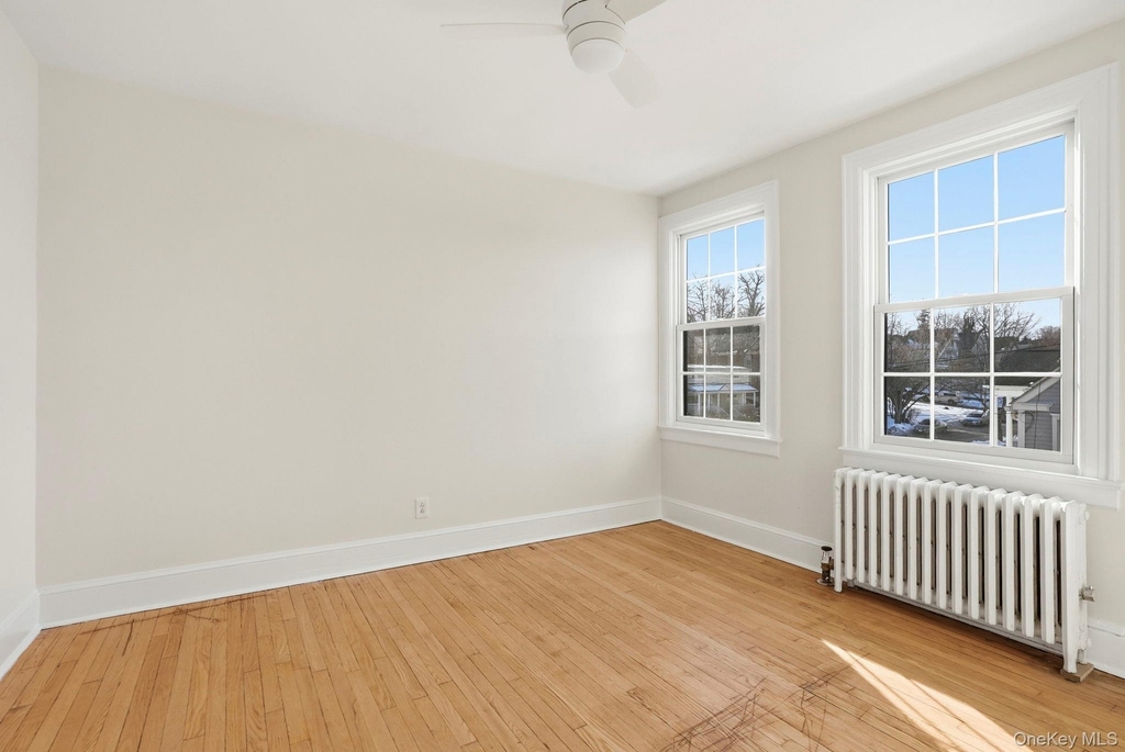 320 Simpson Place - Photo 14