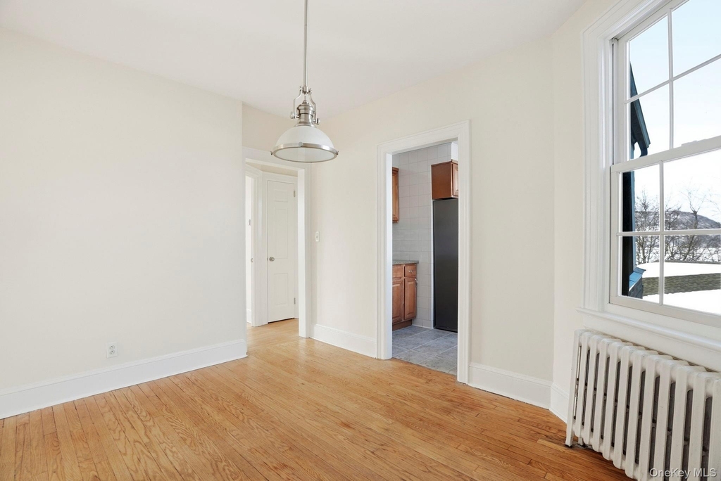 320 Simpson Place - Photo 7