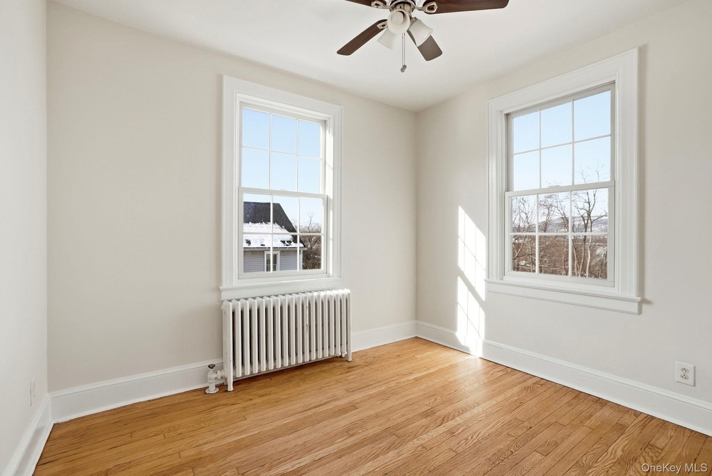 320 Simpson Place - Photo 12