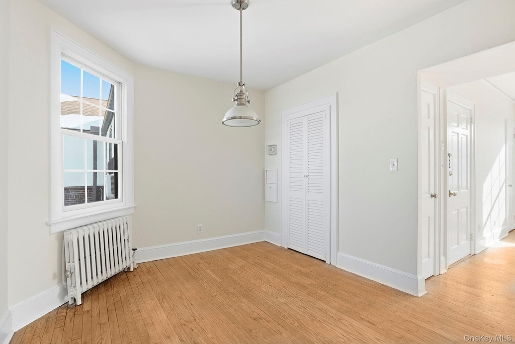 320 Simpson Place - Photo 6