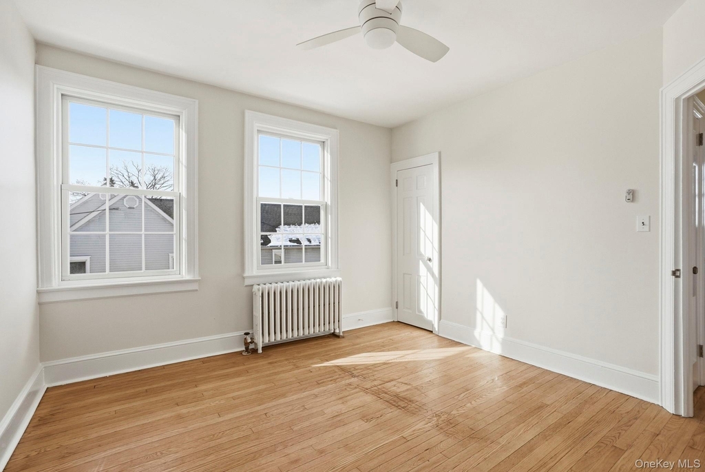 320 Simpson Place - Photo 13
