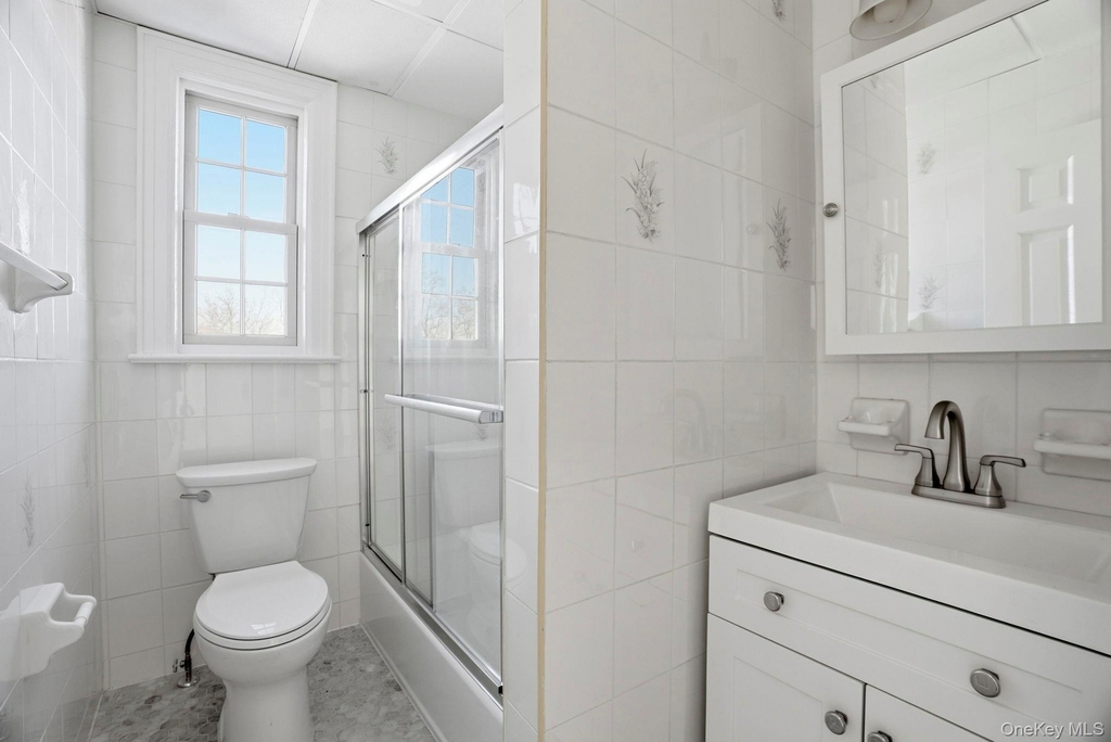 320 Simpson Place - Photo 15