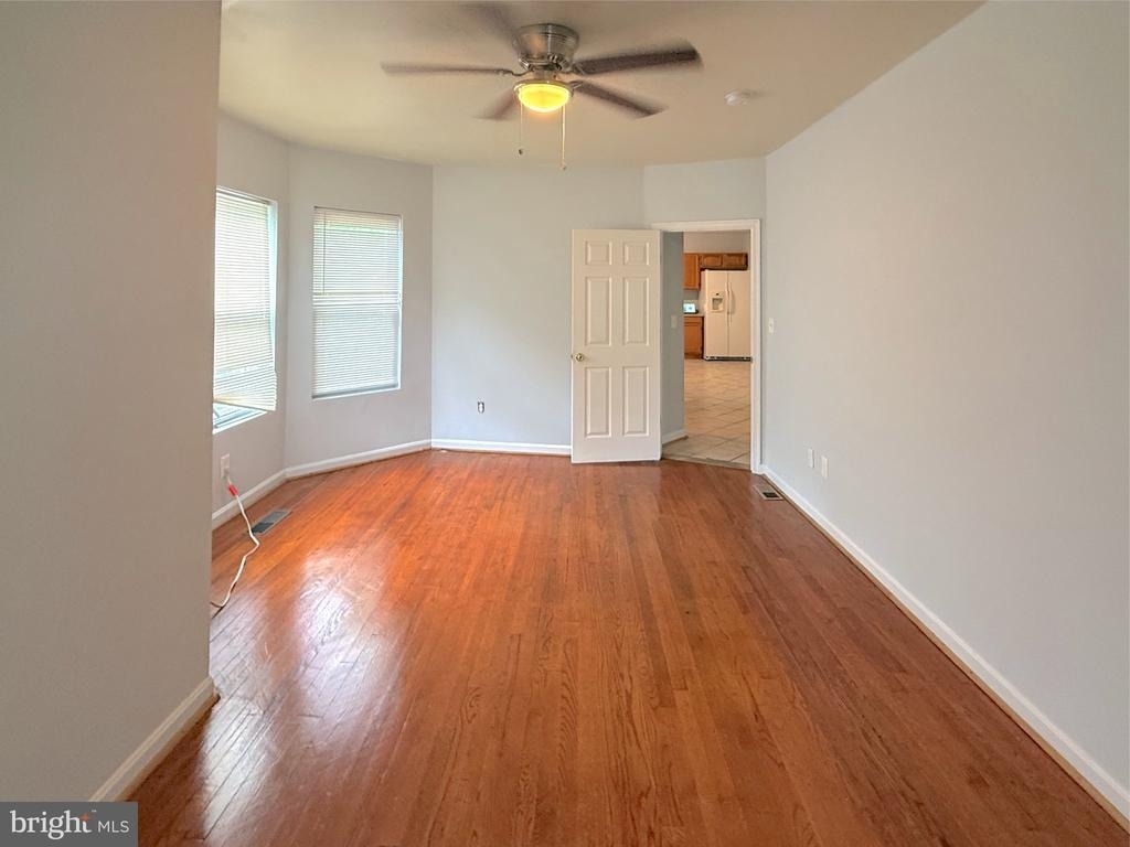 304 S Collins Avenue - Photo 3