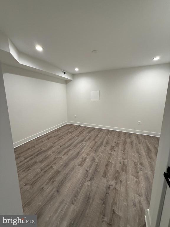 3923 Roland Avenue - Photo 12