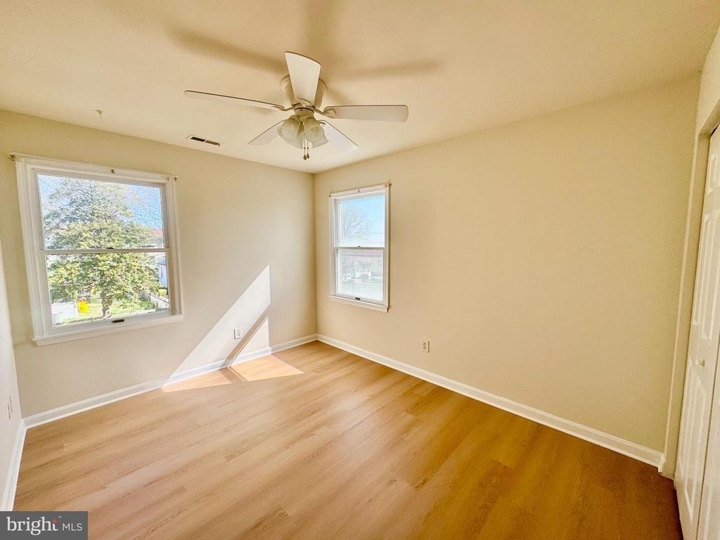 1193 Maple Avenue - Photo 15