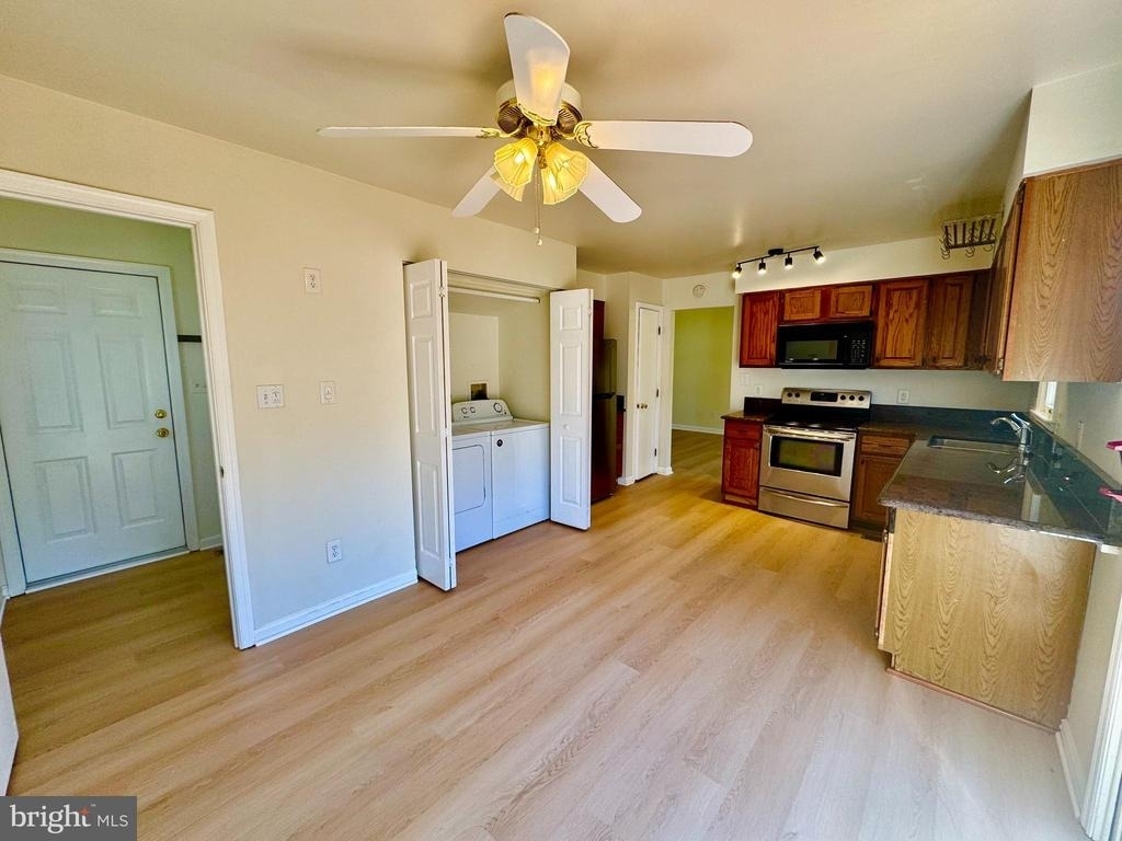 1193 Maple Avenue - Photo 4