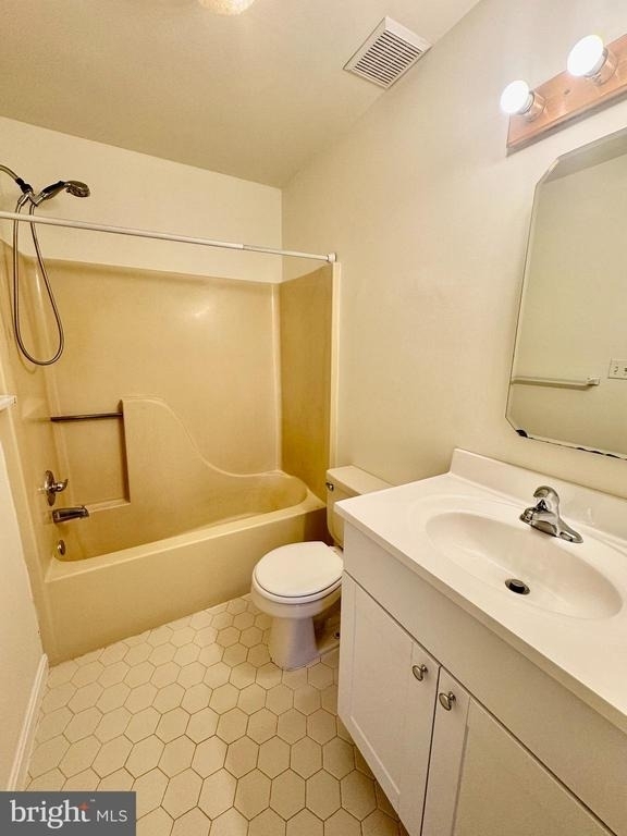 1193 Maple Avenue - Photo 17