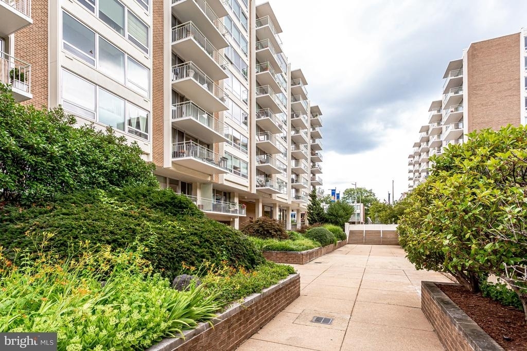 1425 4th Street Sw - Photo 4