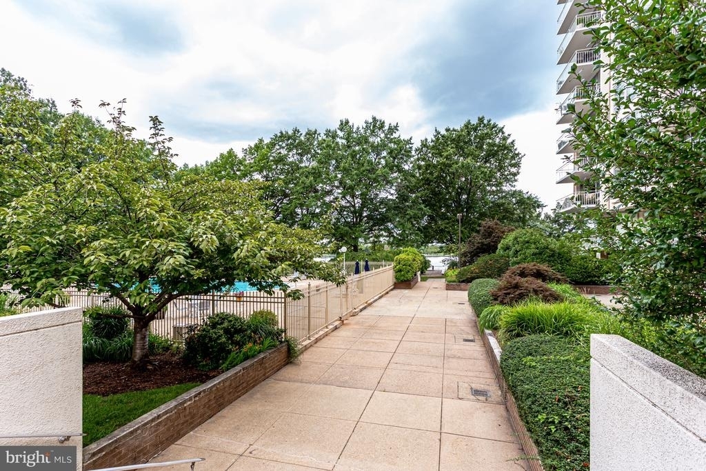 1425 4th Street Sw - Photo 3