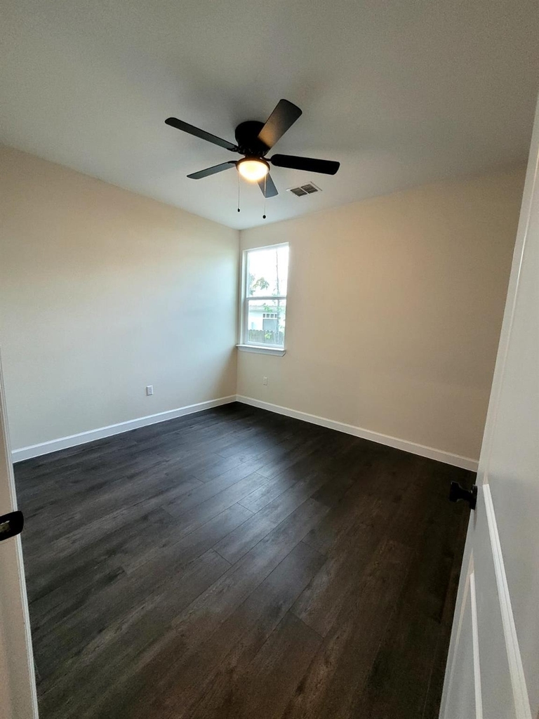 750 S Main St - Photo 13